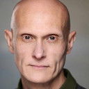 Jay Robertson als Young Hook