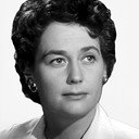 Katherine Anderson als Mrs. Willoughby