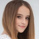 Reese Oliveira als Young Beth