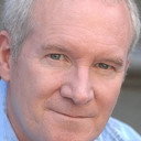 Jim Coope als Newstand Patron