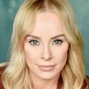 Jaime Bergman als Zoey Abernacky