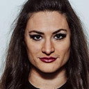 Samantha Allen als Nina Samuels
