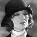 Rosemary Cooper als Mrs. Livingston