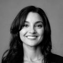 Zainab Azizi als Melanie's Executive