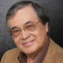 Roger Lowe als Reporter