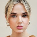 Emi Chicoine als 