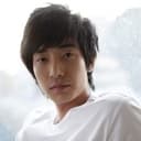 Lee Jeong-woo als Kyeong-cheol  (경철)