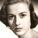 Teresa del Río als Roxane (as Teresa Del Rio)