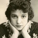 Sonya Markova als 