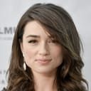 Crystal Reed als Amy Johnson