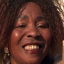 Laurentine Milebo als Mama Oussamba