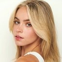 Alexa Blair Robertson als 14 Year Old Vicky Lynn