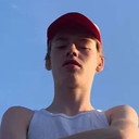 Tobias Giët als Max