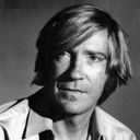 David Warner als Father Stephan