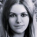 Sharon Gurney als Laura Crich