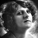 Minnie Chaplin als Dance-Hall Dramatic Lady (uncredited)