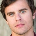 Garrett Coffey als Jason