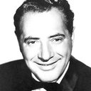 Joe Kirk als Sanders - Stage Manager (uncredited)