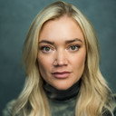 Hollie-Jay Bowes als 