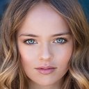Kristina Pimenova als Dasha