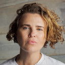 Che Landon als Pretty Tourist Girl (uncredited)