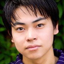 菅生新樹 als Hioki Makoto
