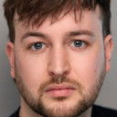 Ed Theakston als The Barman