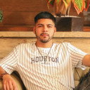 Adrian Villegas als Uriel