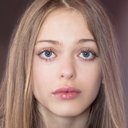 Lila-Rose Gilberti als Kalinka (6 years old)
