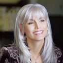 Emmylou Harris als Self - Musician