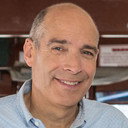 Geoffrey Baer als Himself/Host