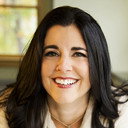 Caroline McCann als Herself - Host