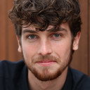Zack Mallgrave als Adrian
