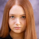 Sophie Knight als Slaney