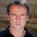 Richard Harrington als Edward Morris