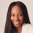 Tosin Ajayi-Sotubo als Self - Presenter