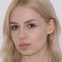 Natalia Kiriya als Red Circle Model (uncredited)