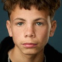 Blake Williams als Lawrence