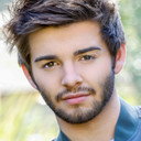 Jack Griffo als Sebastian