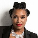 Zandi Nhlapo als Zinhle Zwane
