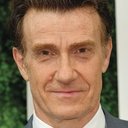 Thierry Frémont als Serra
