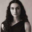Mina Serrano als Madame Vega