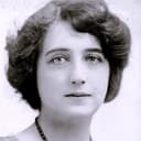 Miriam Nesbitt als 