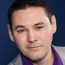 Kody Newton als Queen's Night Guard