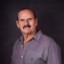 Graham K. Furness als Friend in a bar scene (uncredited)