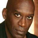 Derek Anthony als Reiley