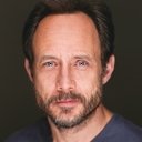 Alex Draper als Simon