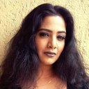 Kavita Radheshyam als Bajji Shop Owner