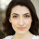 Mina Mirkhah als Paramedic