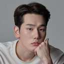 Lee Won-seok als Um Hyuk